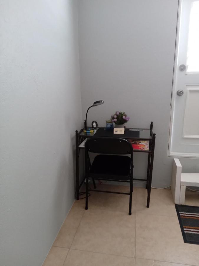 Michand Guest Apartments- Cozy One Or Two Bedroom- 5 Walk Minutes From Airport 10 Mins Drive To Oistins Or Beach Крайст Чърч Екстериор снимка
