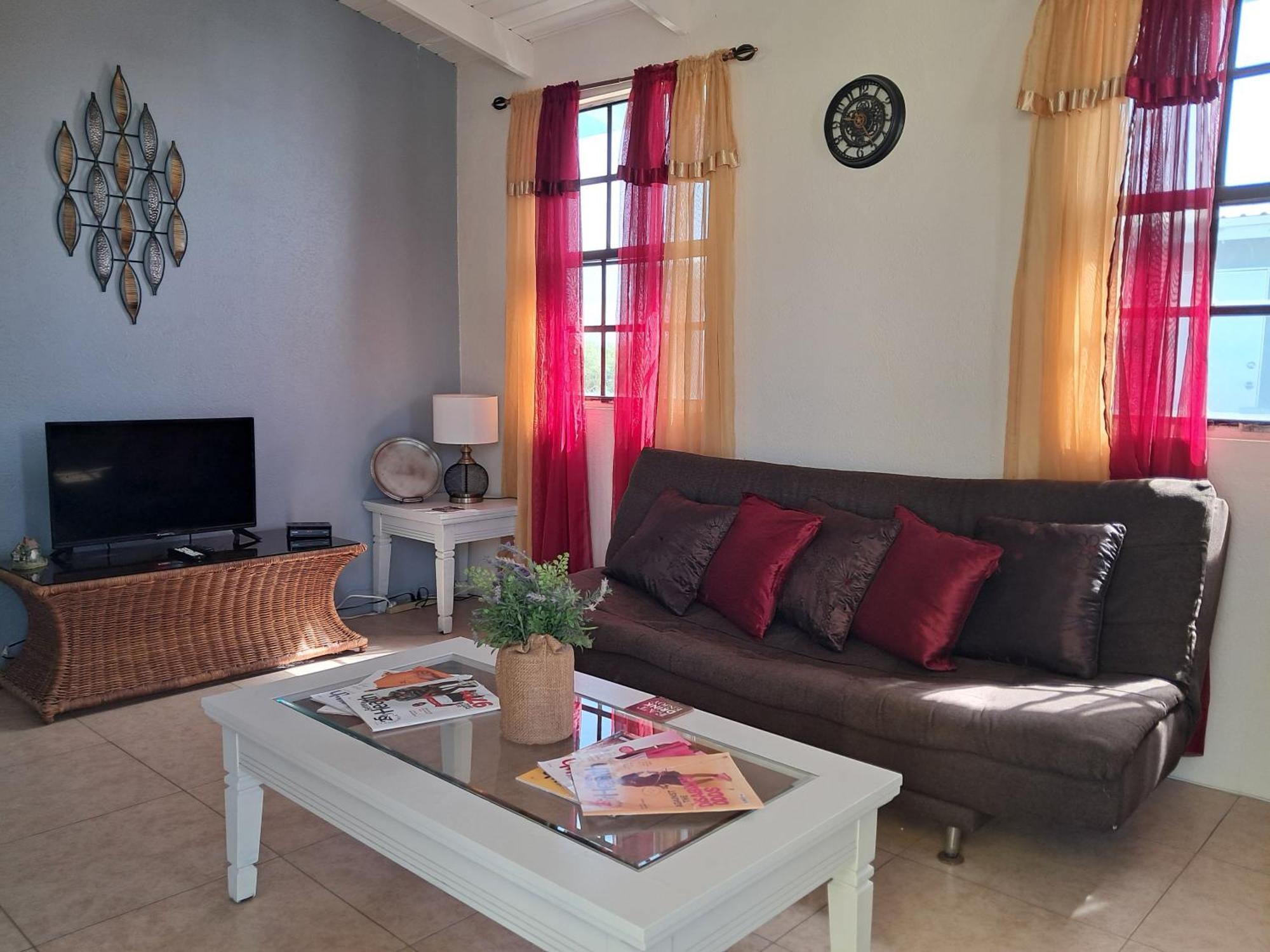 Michand Guest Apartments- Cozy One Or Two Bedroom- 5 Walk Minutes From Airport 10 Mins Drive To Oistins Or Beach Крайст Чърч Екстериор снимка